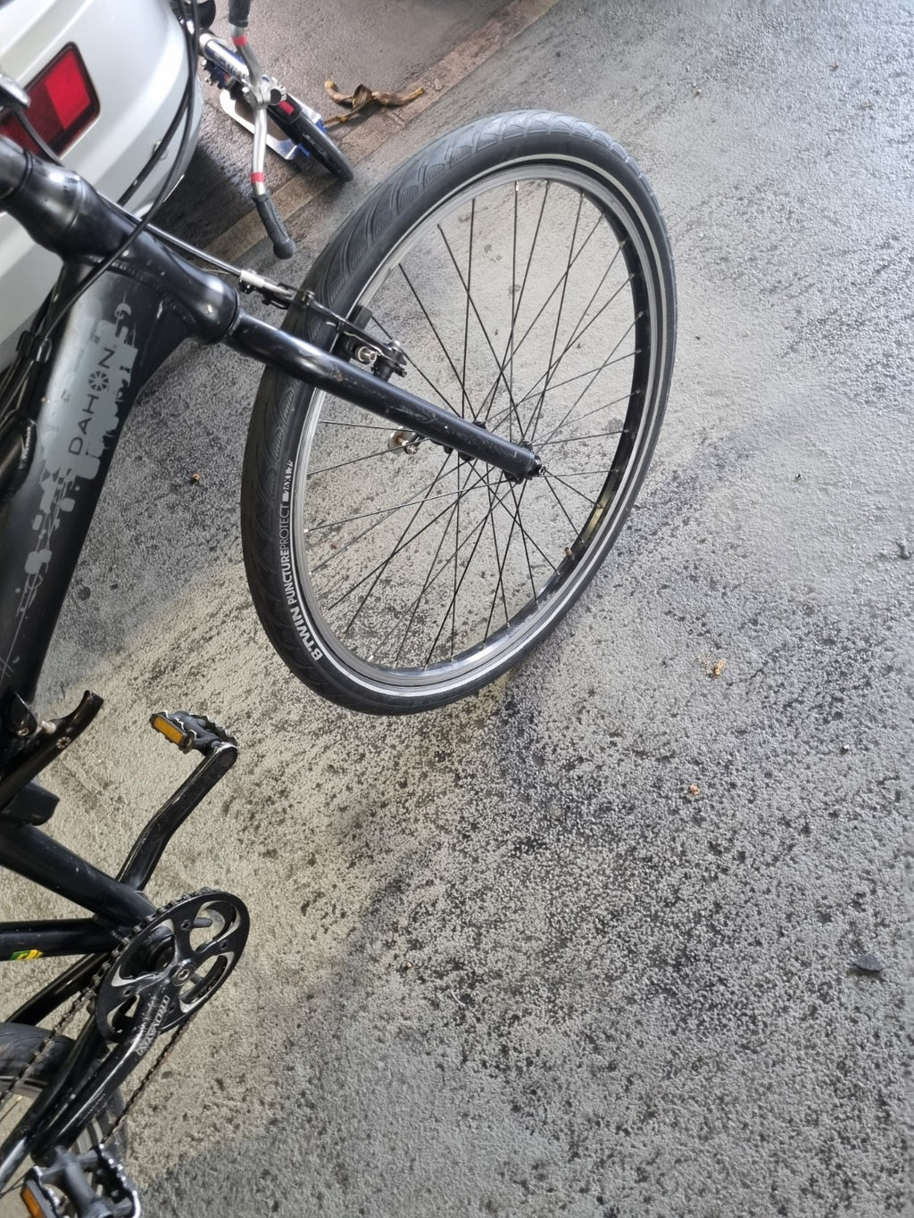 Dahon  700 Folding Bike Wheel 26-inch bkackn Aluminum Frame what U C I what uget