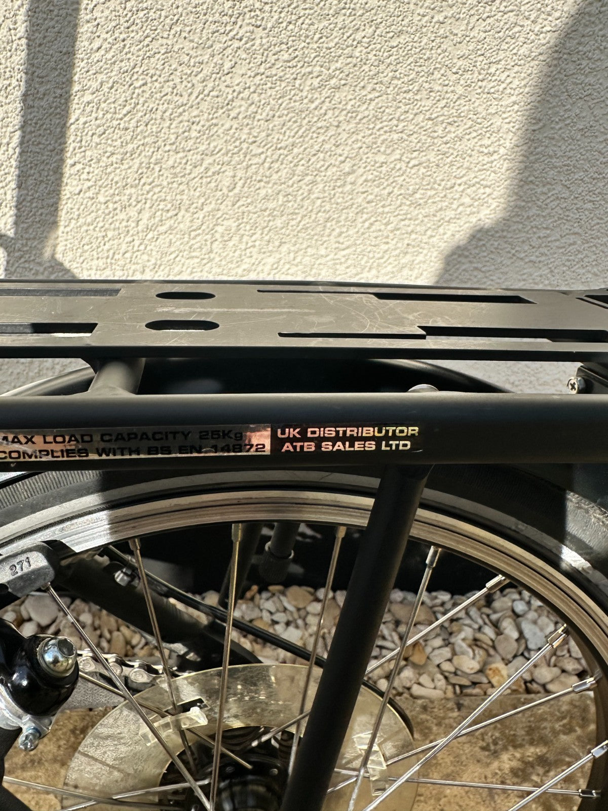 Mezzo Folding Bike D9 very lightly used 9 gears excellent condition