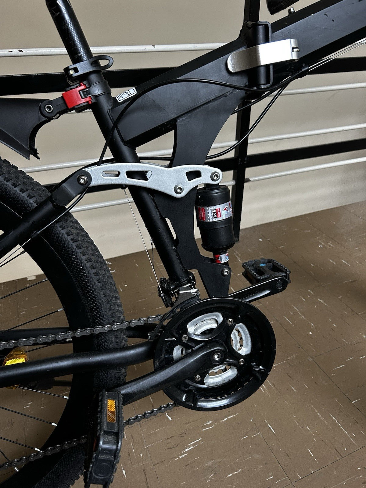Hardly used full suspension 27-inch Folding Mountain bike