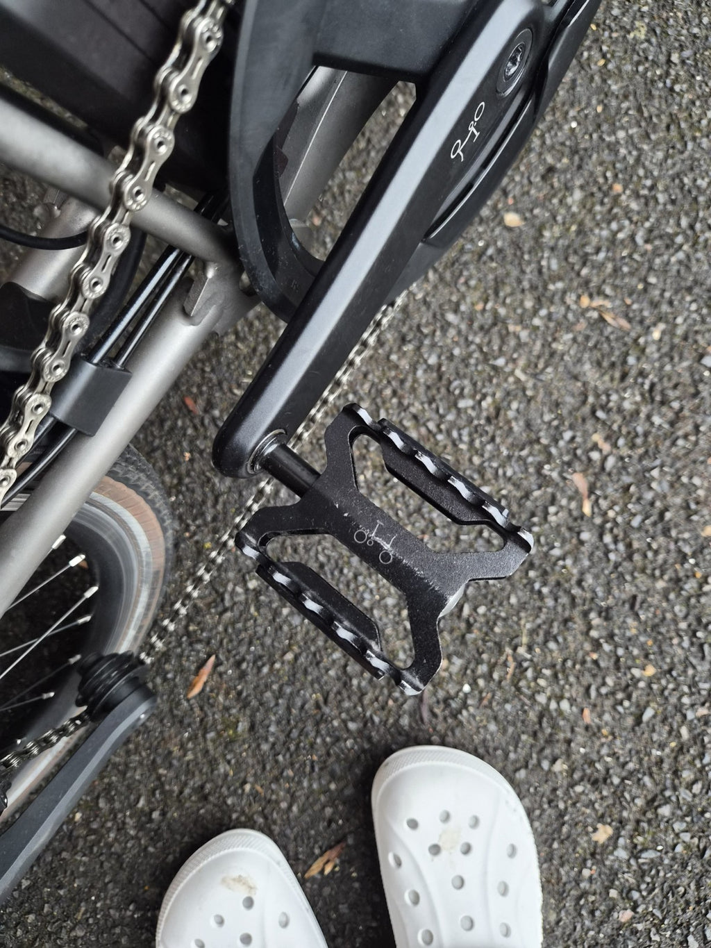 Brompton Folding T Line Electric E Motiq 4 Speed Blasted Titanium mid handlebars