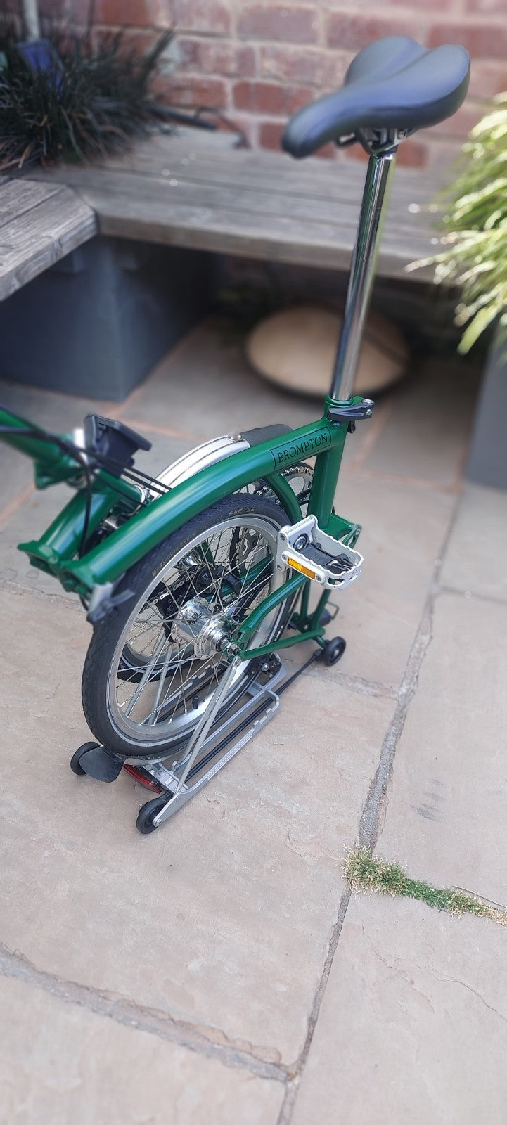 Brompton M6R C Line British Racing Green Excellent Cond less than 90 miles