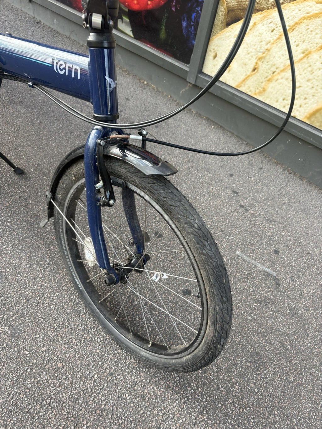 Tern Link B7 Folding Bike – Midnight Blue – 20” Wheels – Very Low Use