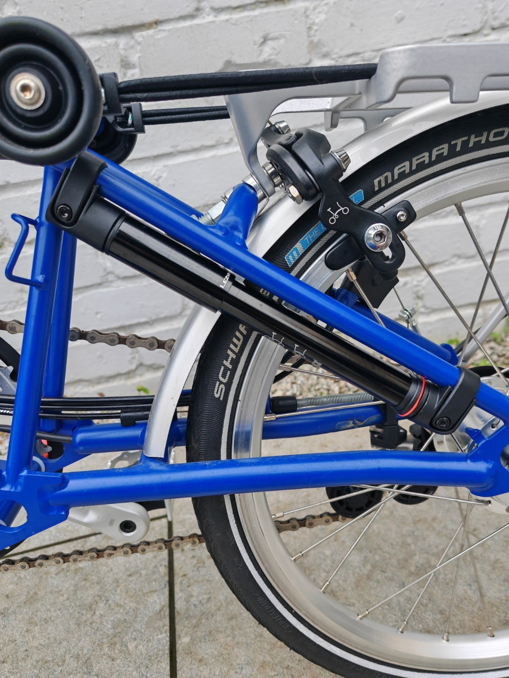 Brompton M6R in Piccadilly Blue Folding bike C Line - approx 10miles used