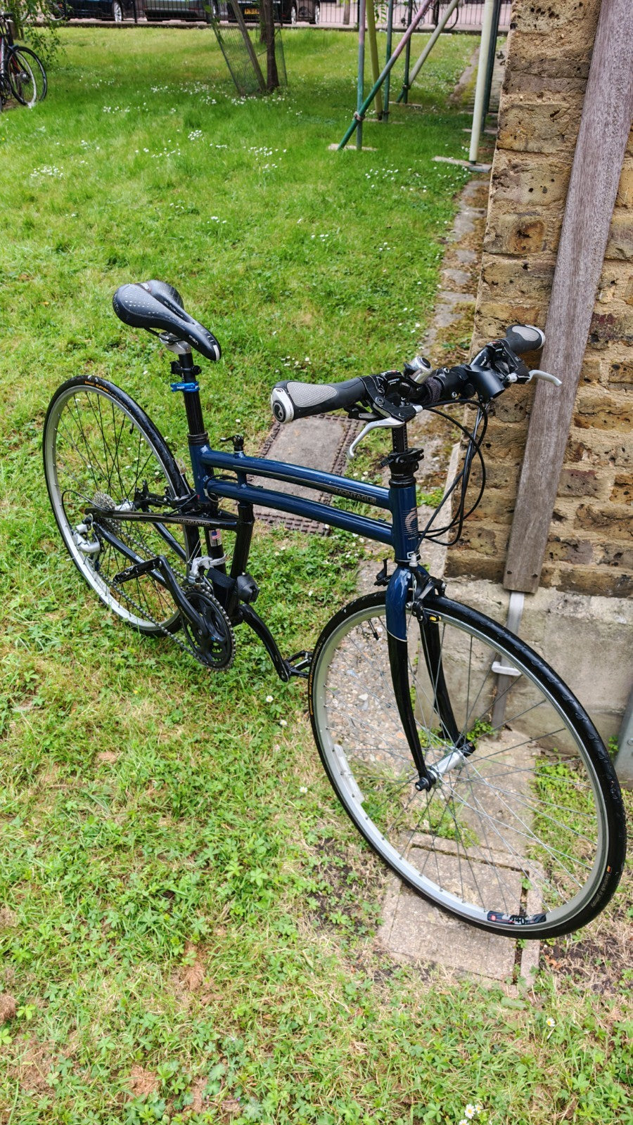 Montague Navigator Folding Bike 700c Large in Excellent condition