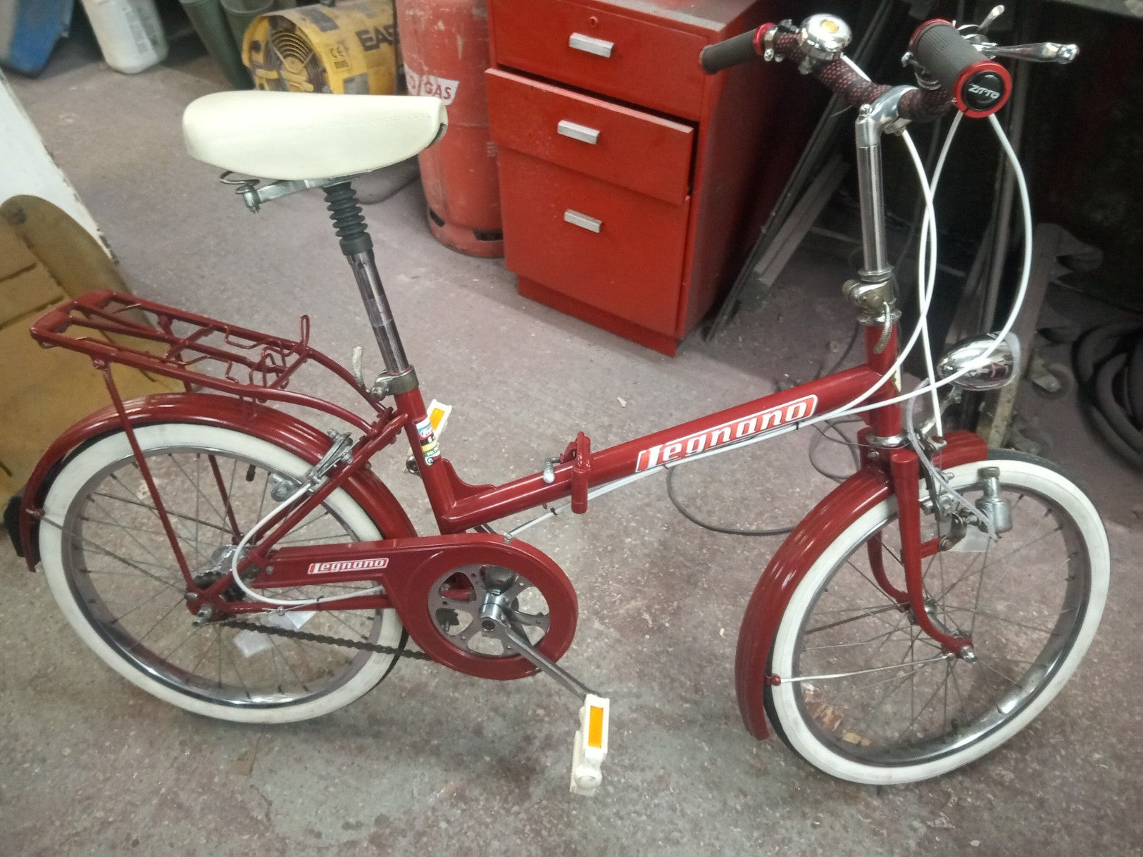 LEGNANO FOLDING BIKE 3 SPEED. MIGHT DELIVER