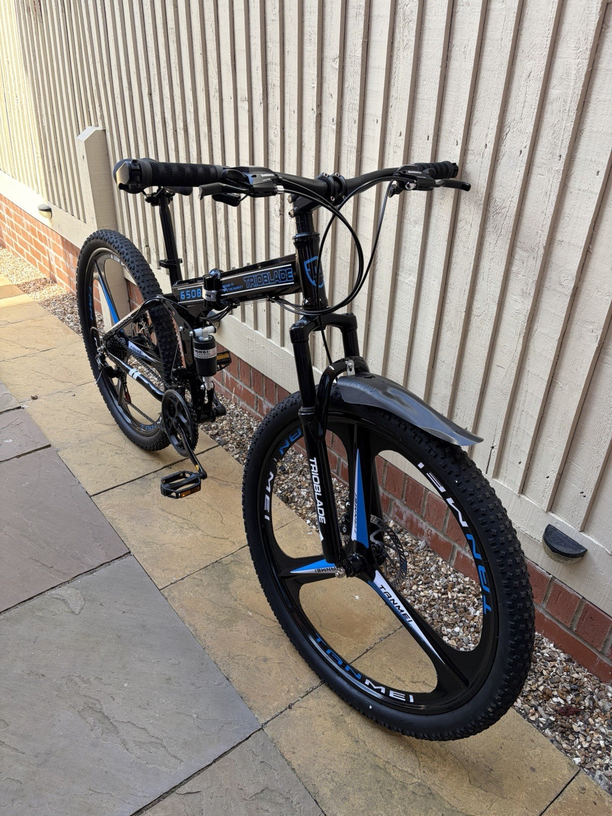 Folding Mountain Bike 27.5 Wheel and 21 Speed Gears Disc Brakes
