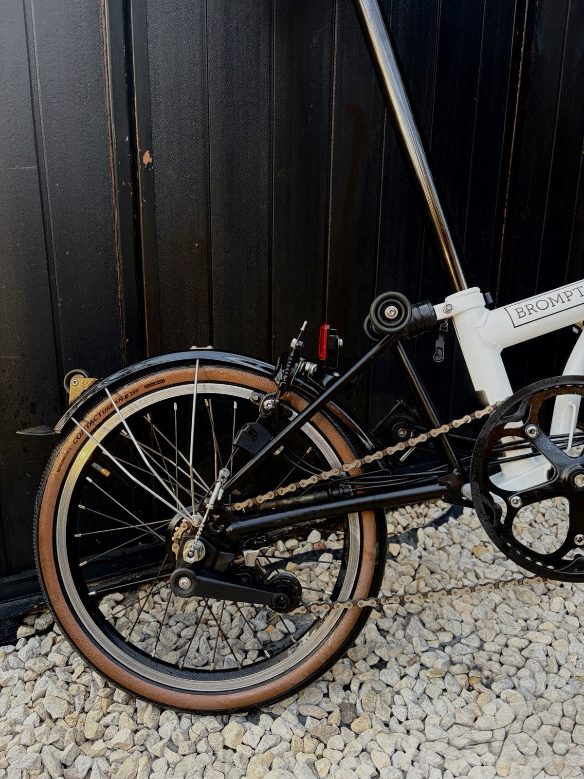 Brompton Folding Bike 16in White/Black Hub Gears Mudguards Reflectors