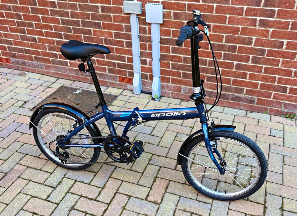 Apollo TranSport 20in Folding Bike Blue/Black Mudguards Reflectors V-Brakes