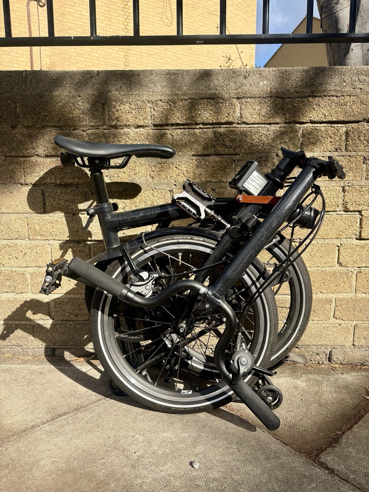 Brompton 2025 P Line 4-Speed Folding Bike – Midnight Black – Excellent Condition