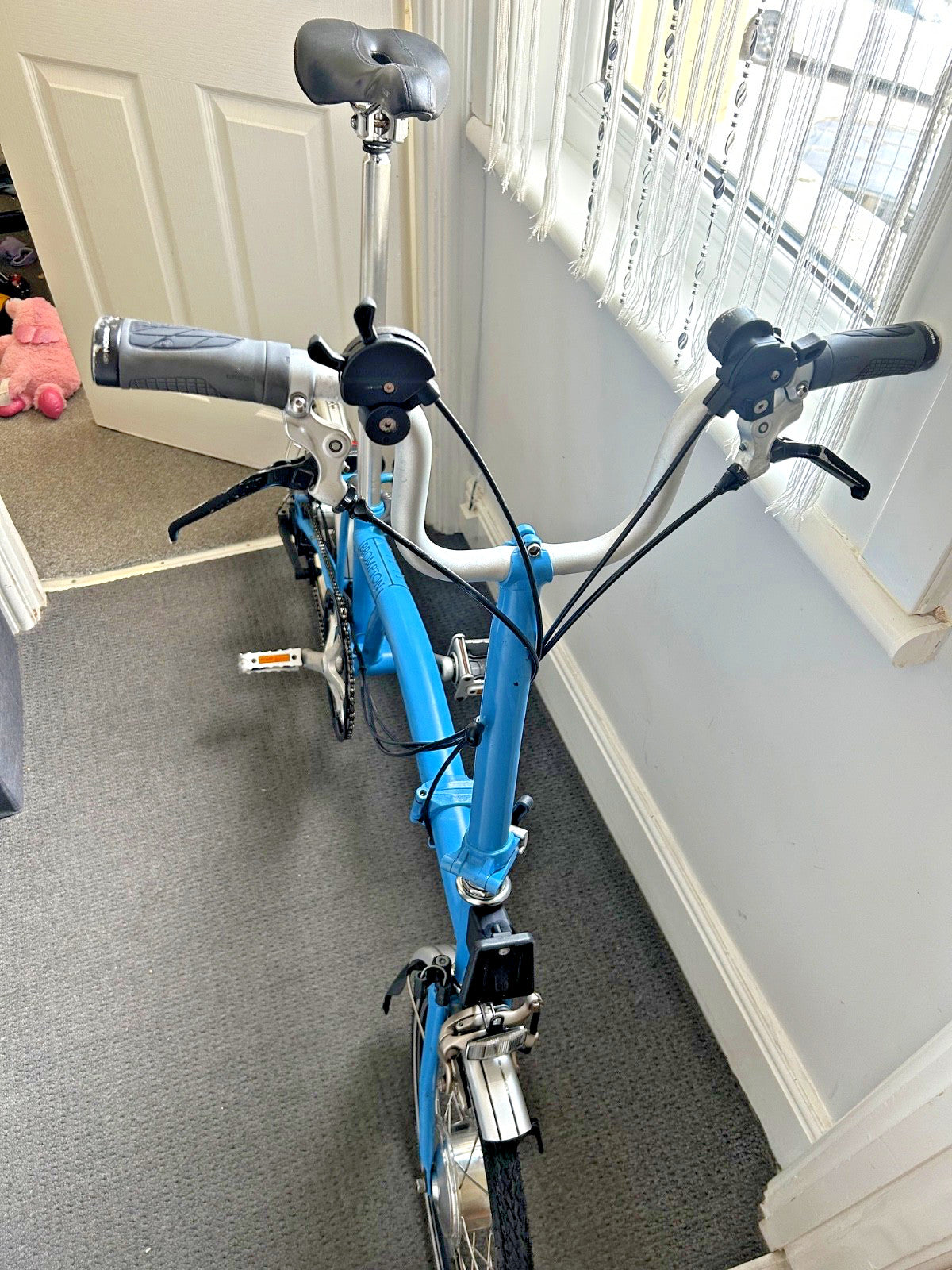 Brompton M6R Folding Bike – Arctic Blue