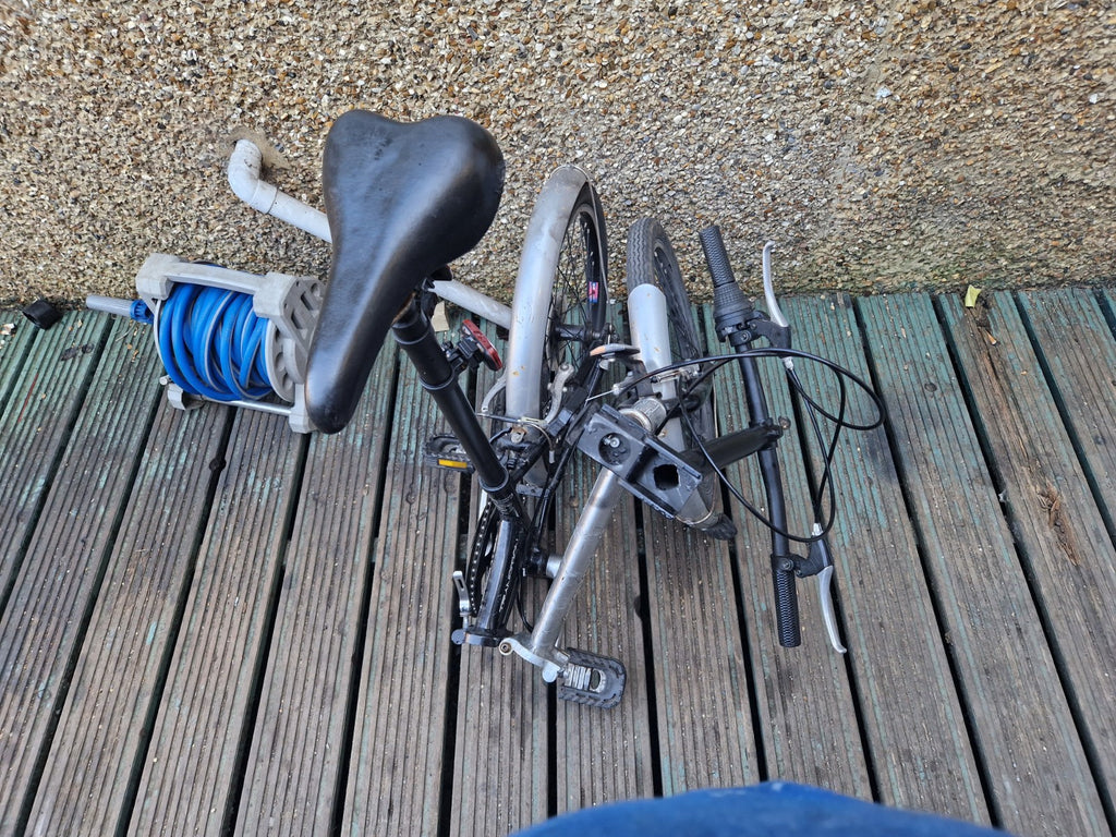 Apollo Transition Folding Bike.  20" Wheels.