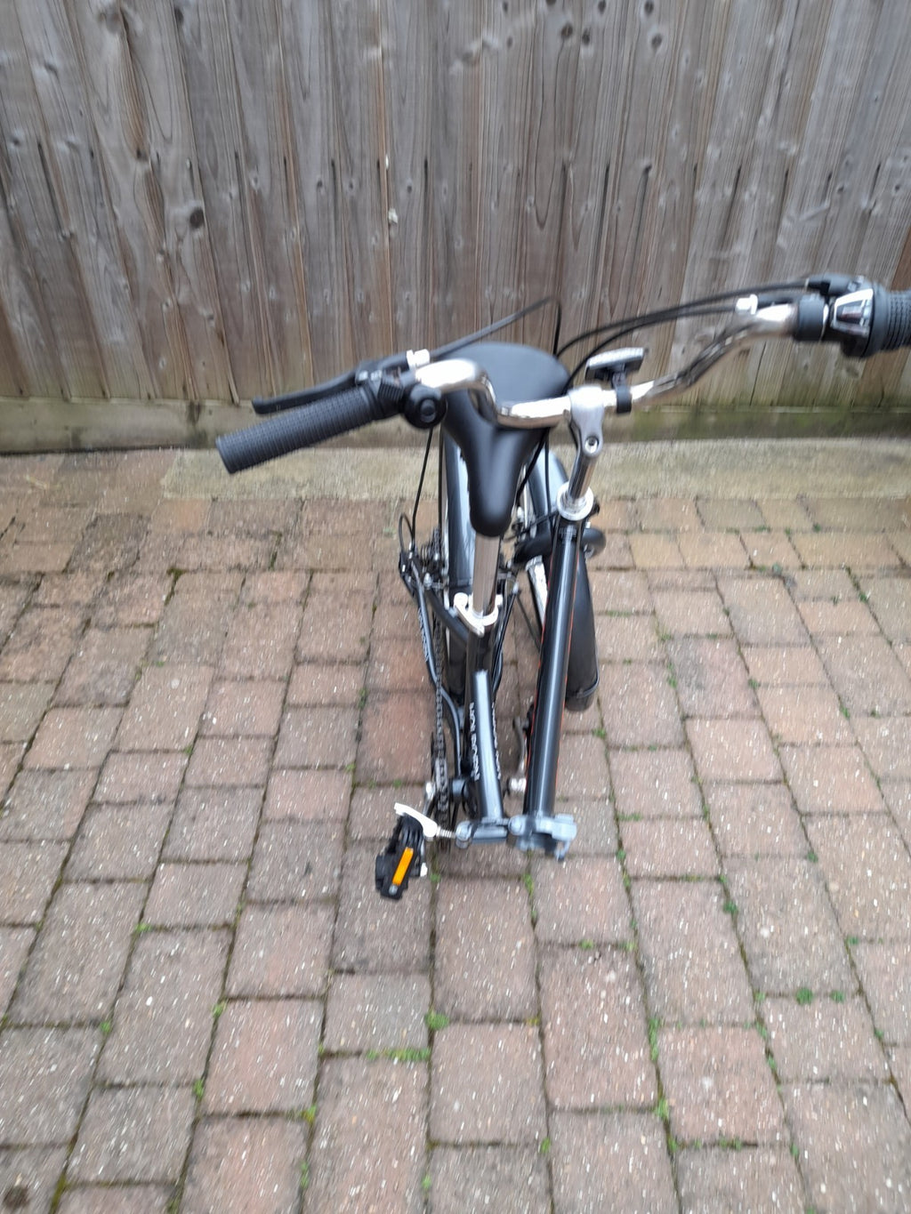 Holborn Challenge 20-inch Wheels Folding Bike Unisex With 6 Gears.