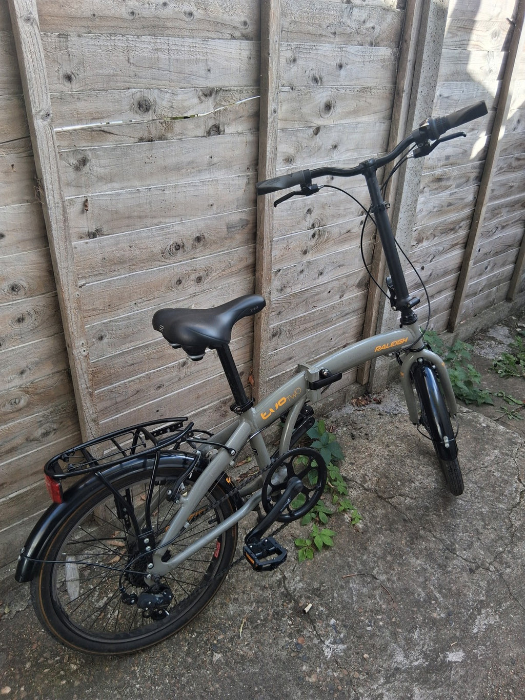 Raleigh Evo Two Folding Bike 7-speed Gears 20inch Wheels