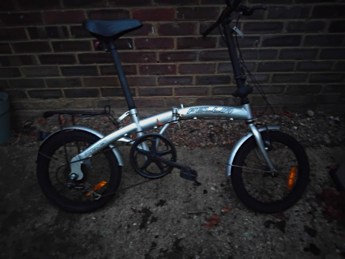 Folding Bike 20in Flat Bar Silver/Black Adjustable Seat Rear Rack Reflectors