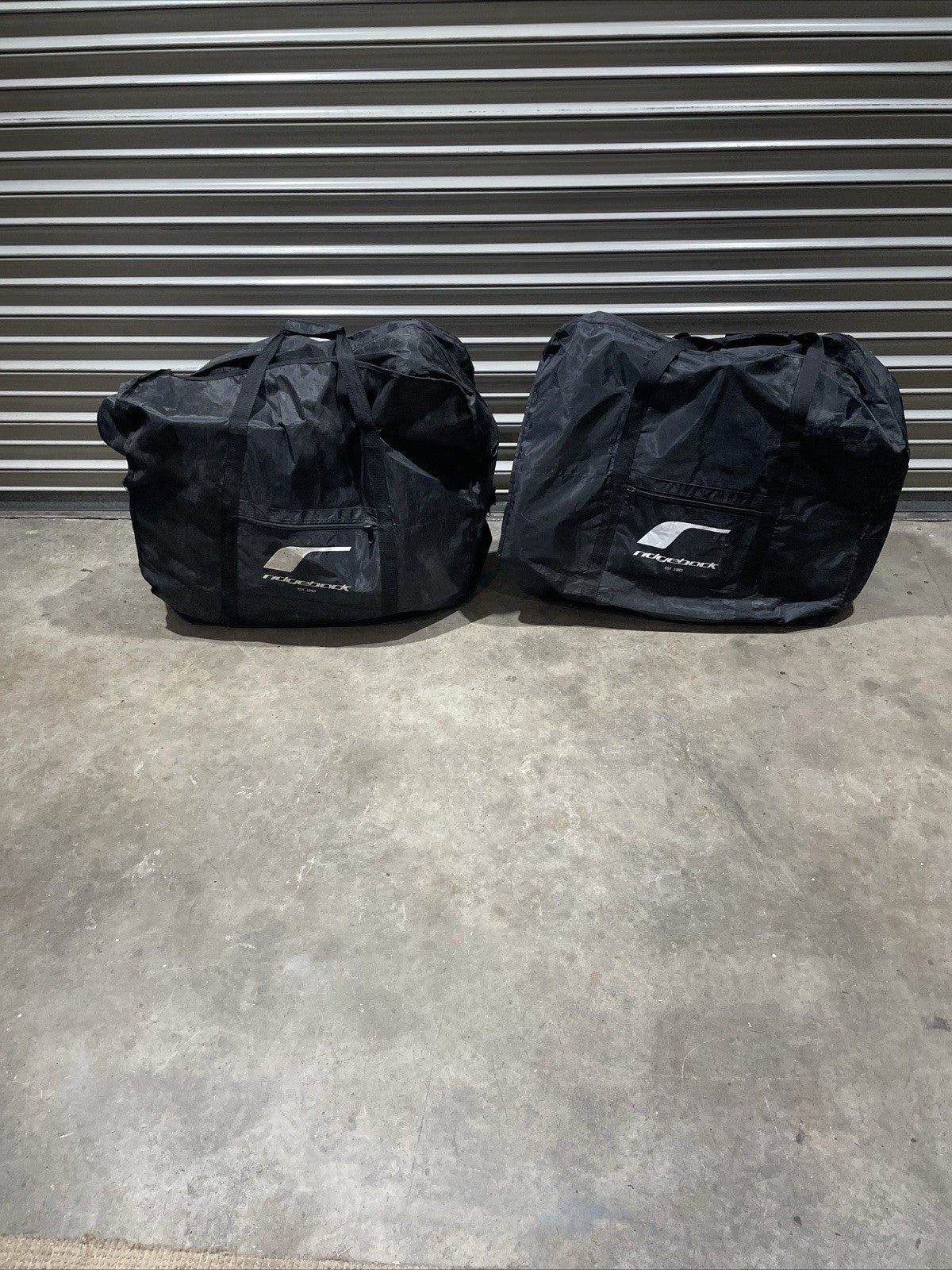 2 Ridgeback Fold Away Bicycles. 20 Wheels Excellent Condition with Carry Bags