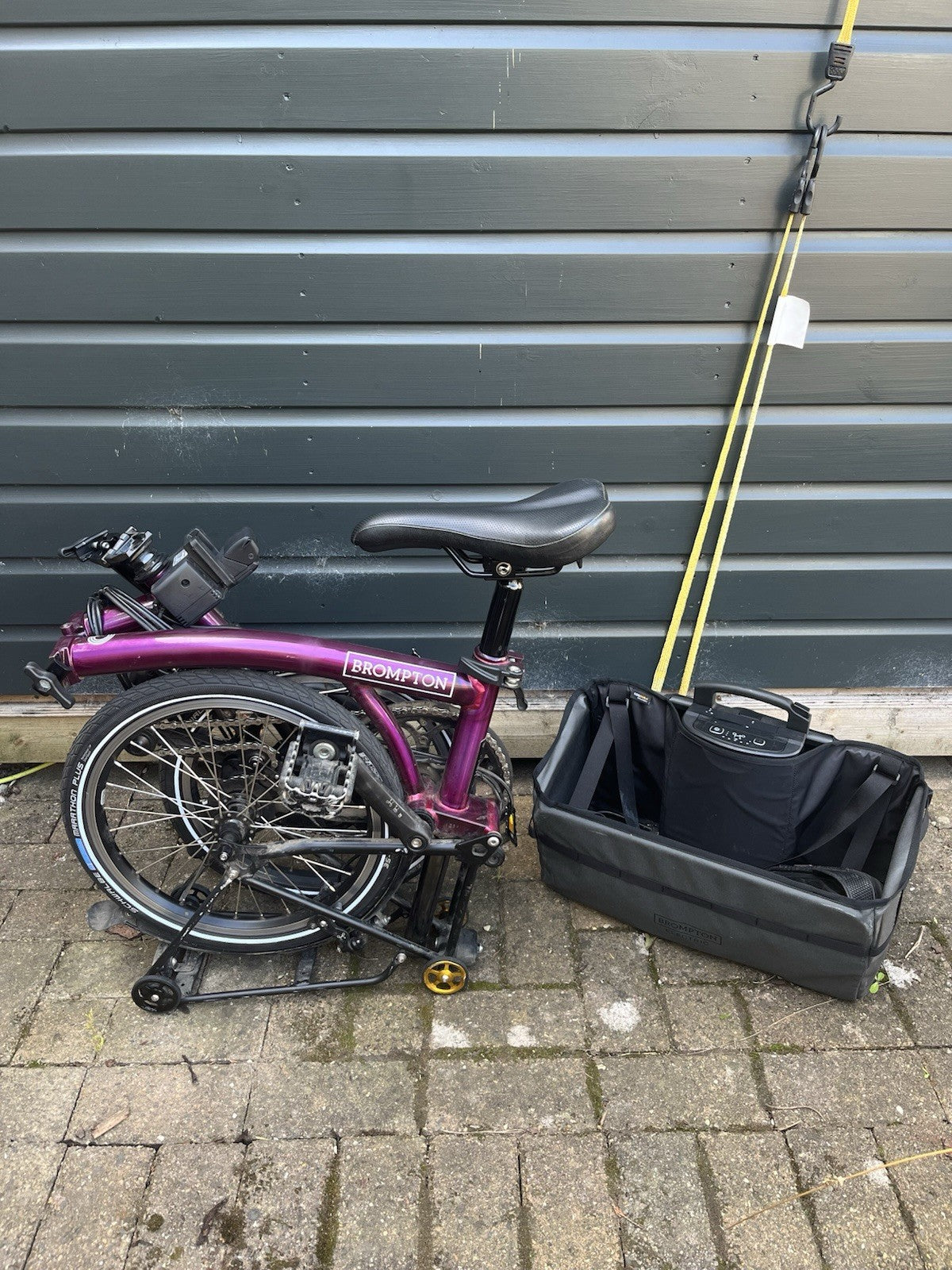 Brompton Elctrc C Line 4-Speed in Amethyst Lacquer
