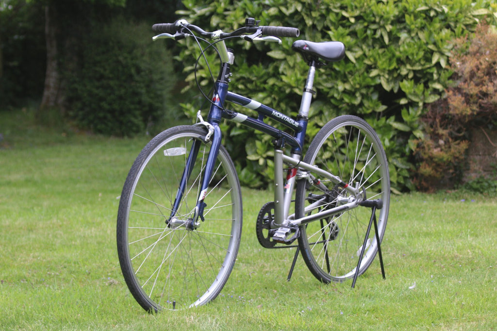 MONTAGUE TOWN,FOLDING 7 SPEED CITY BICYCLE.