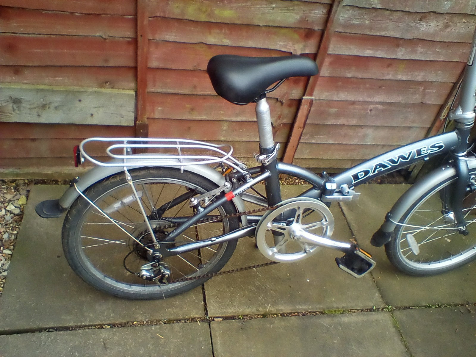 Dawes folding bike 6 gears 20 in wheels  used