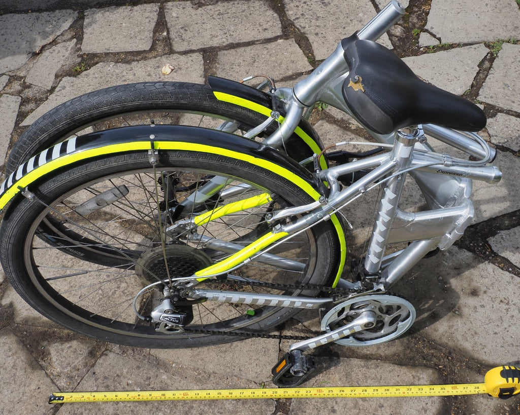 Dahon Espresso Folding Bike: 26" Wheels, mudguards,  Hi-Viz extras