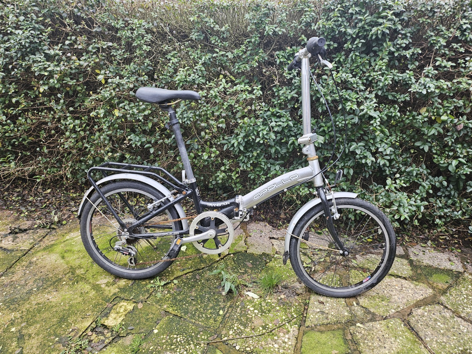 Folding Bike Apollo Transit 20”wheels Aluminium Frame 6 Gears Revoshift