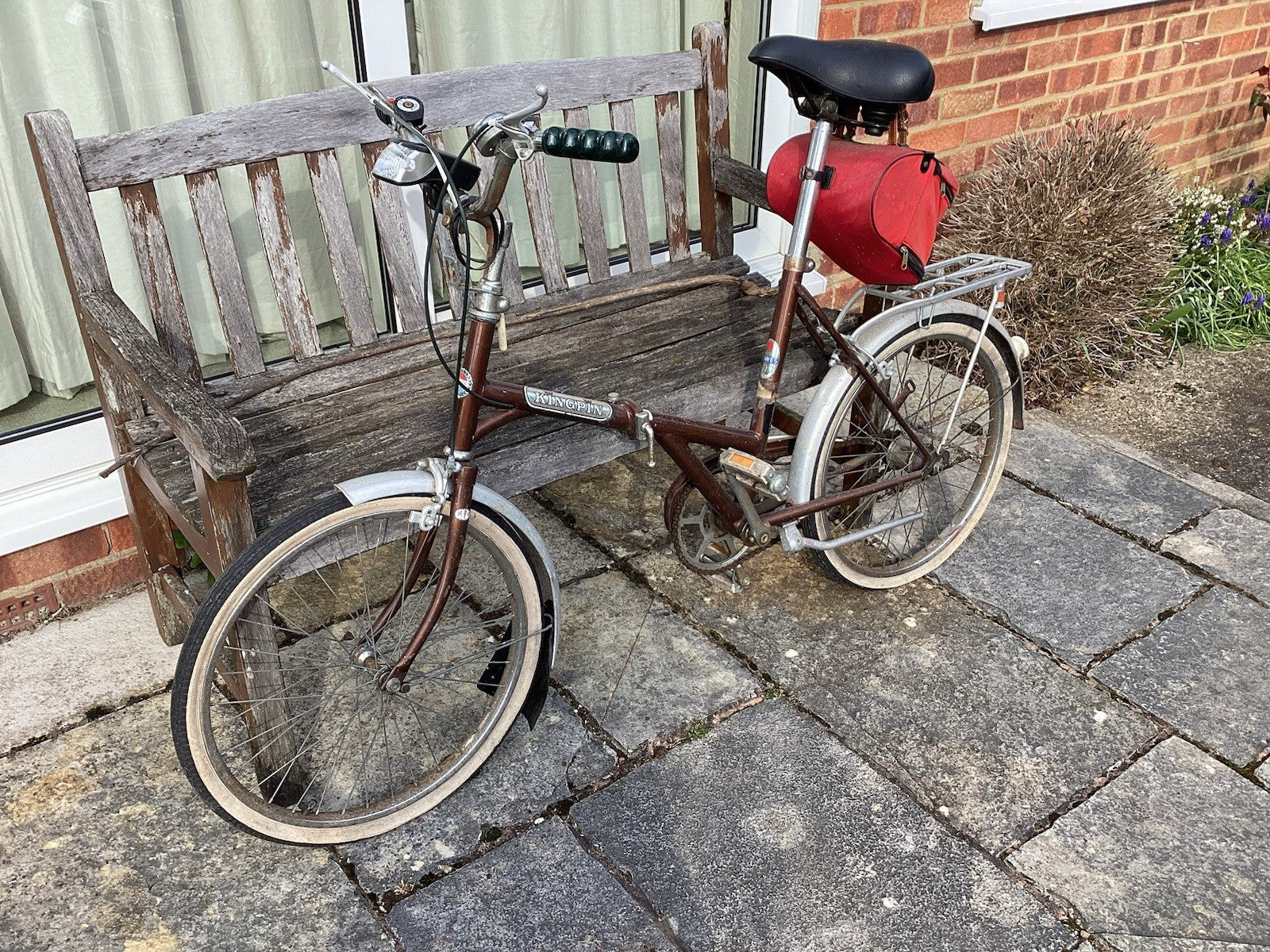 Dawes Kingpin Vintage Folding Bicycle in need of TLC.
