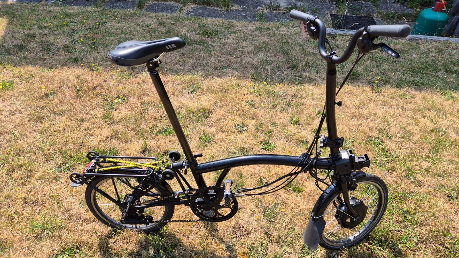 Brompton Folding Bike 6-Speed, Black H6R (2022)