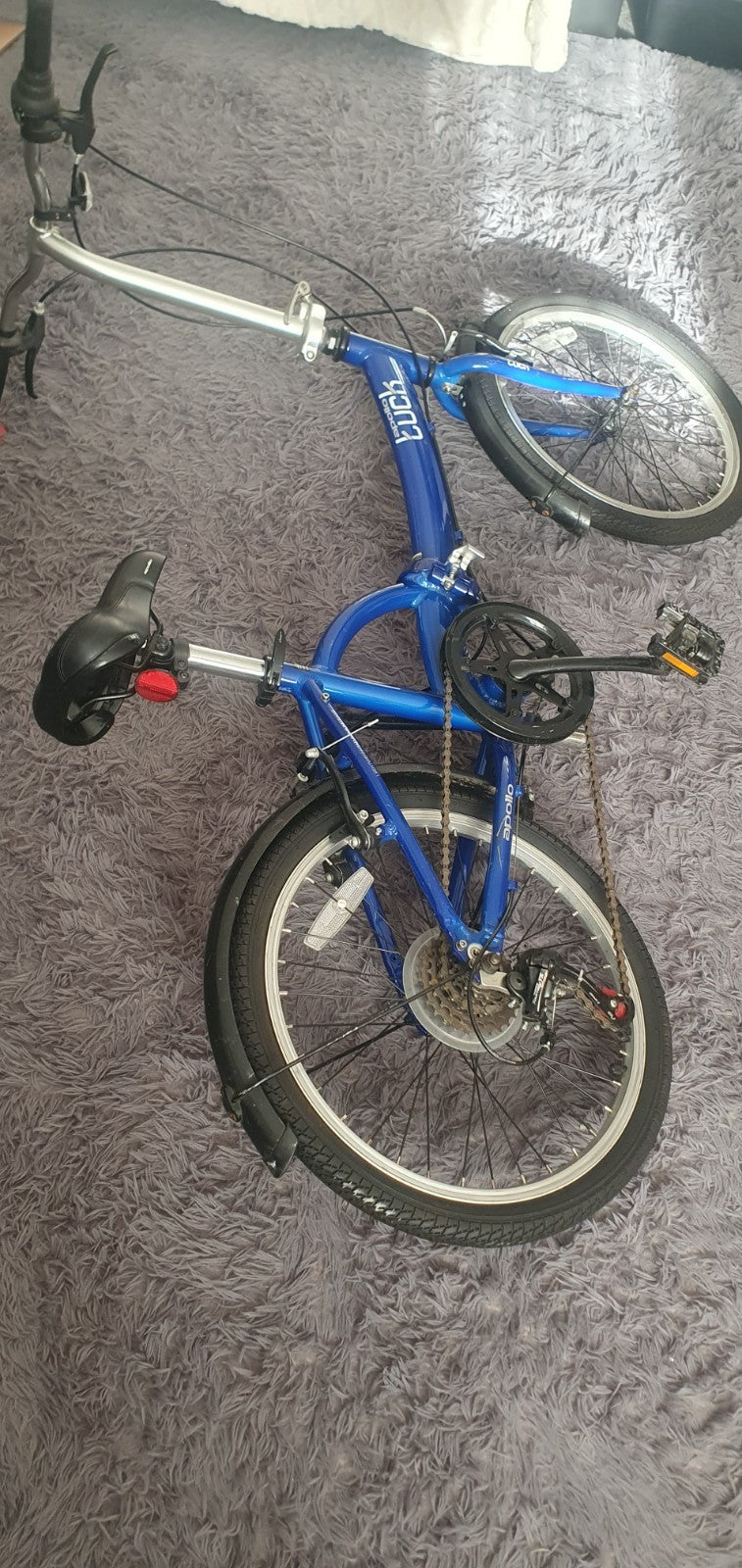 Apollo Tuck 20'' Lightweight Folding Bike 6 Speed