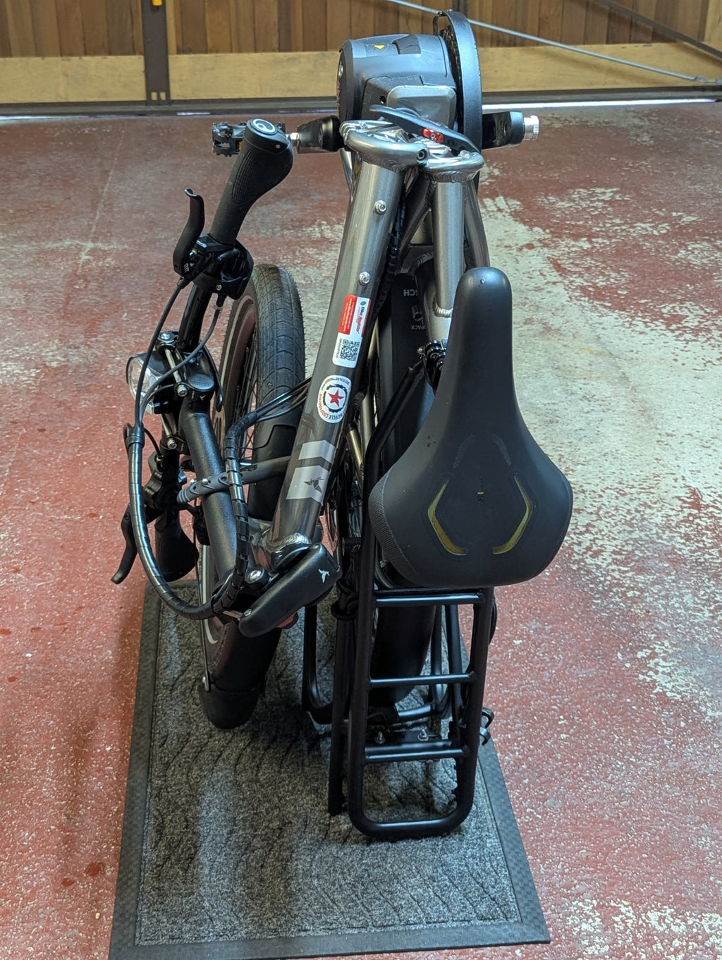 Tern Vektron S10 folding bike. Bosch Performance Line & Shimano Deore 10 gears