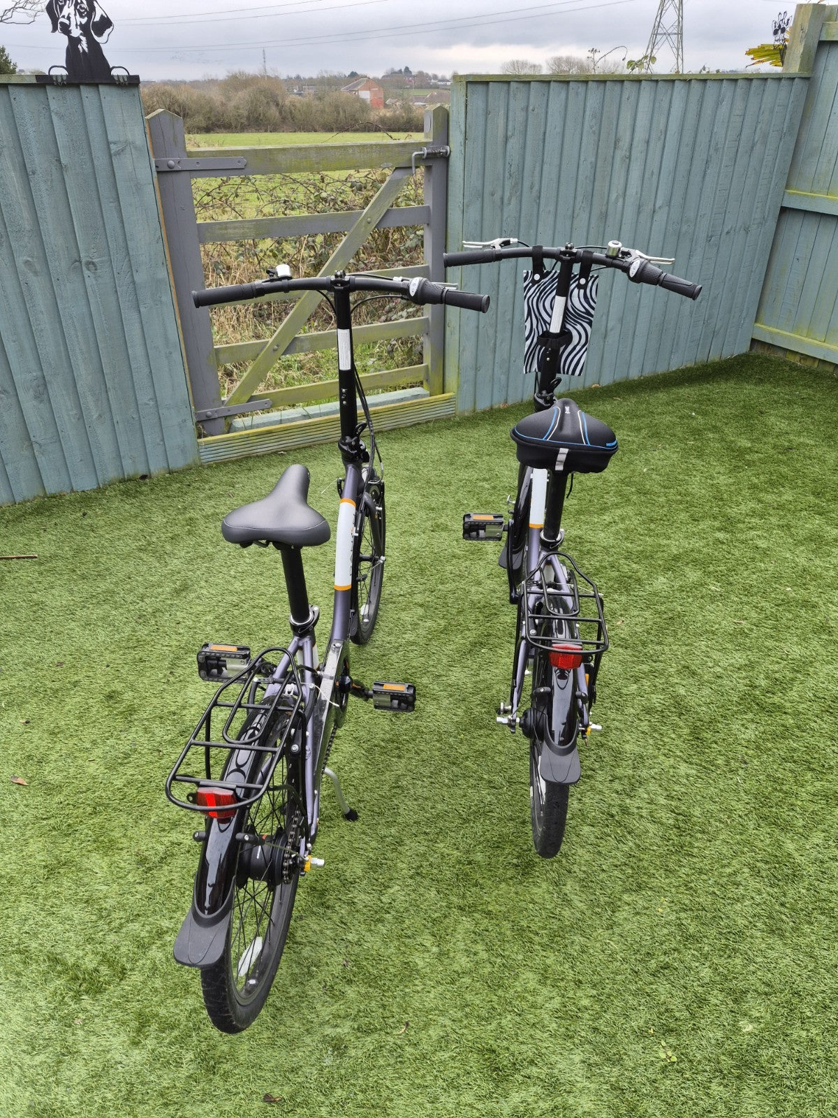 Pair Of Dahon Ciao i7 Folding Bikes (His & Hers)