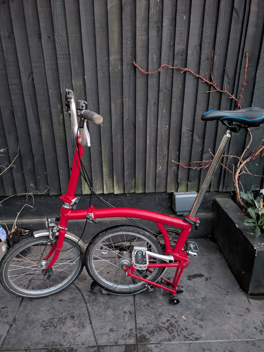 Brompton - 3 gears - Red - Good condition and smooth ride