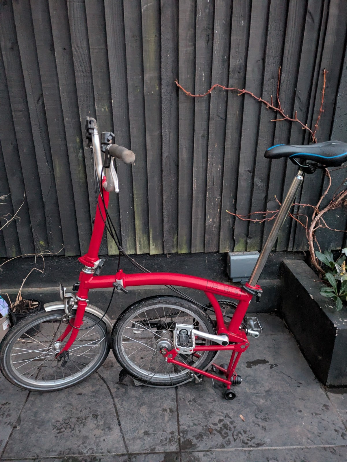 Brompton - 3 gears - Red - Good condition and smooth ride