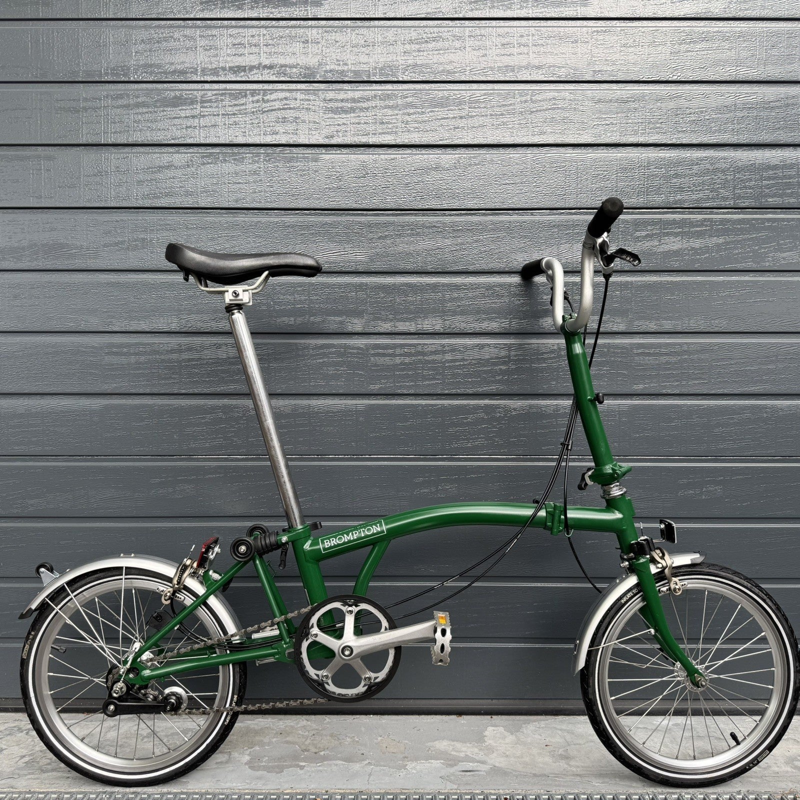 Brompton M3L 3 speed Racing Green   Superb Condition