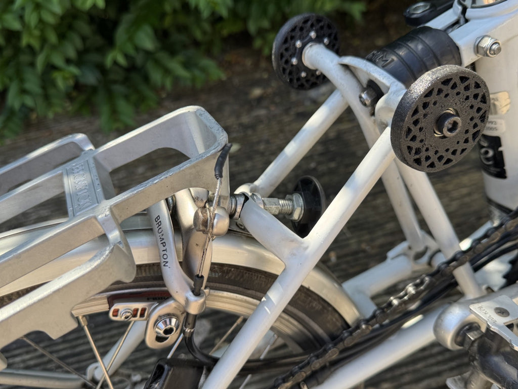 Brompton 2012 P6R folding bicycle 6 Speed, White