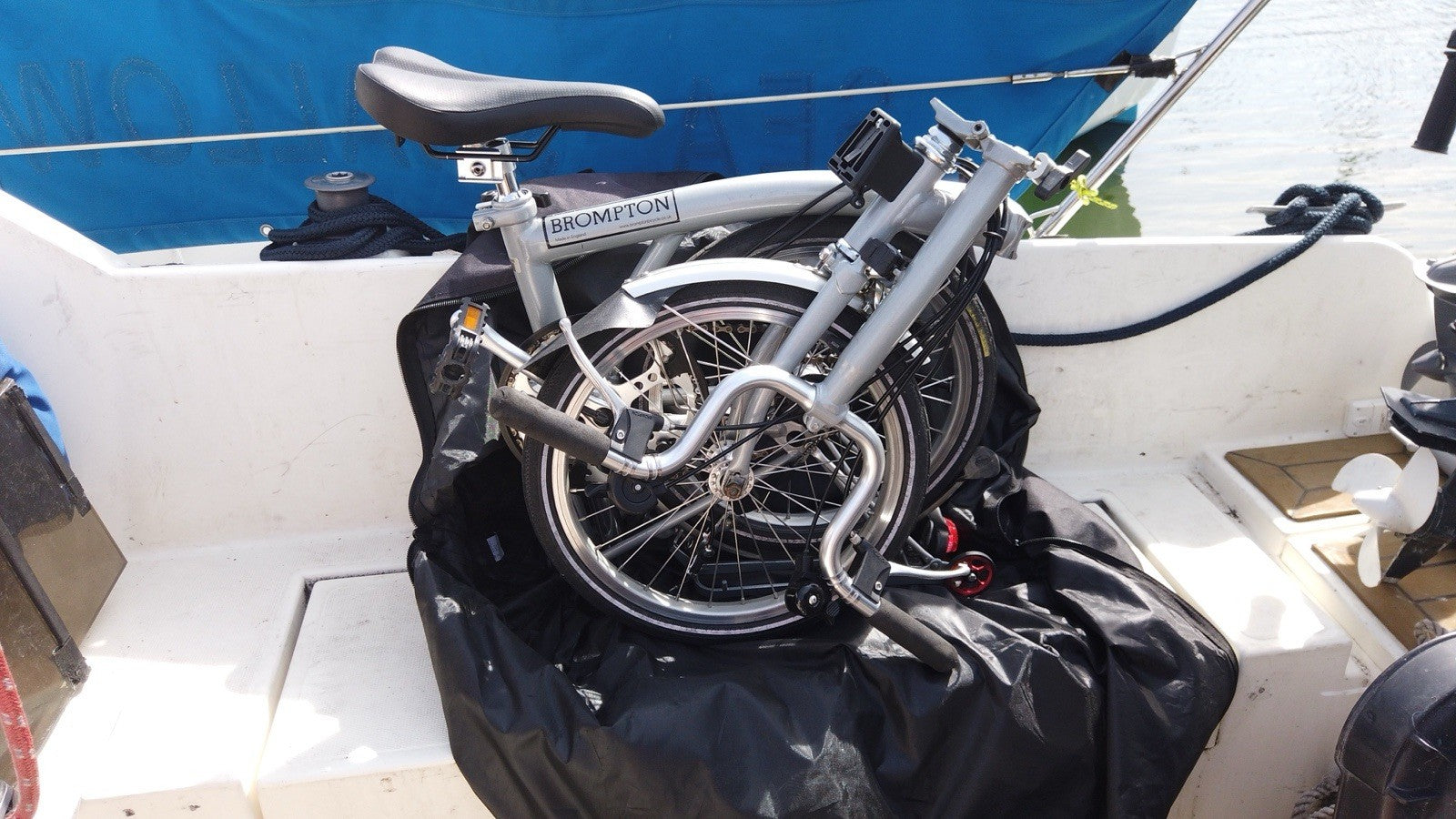 Brompton M6R Folding Bike 16in Silver w/ Front Bag and Carry Bag. Pump, Light.