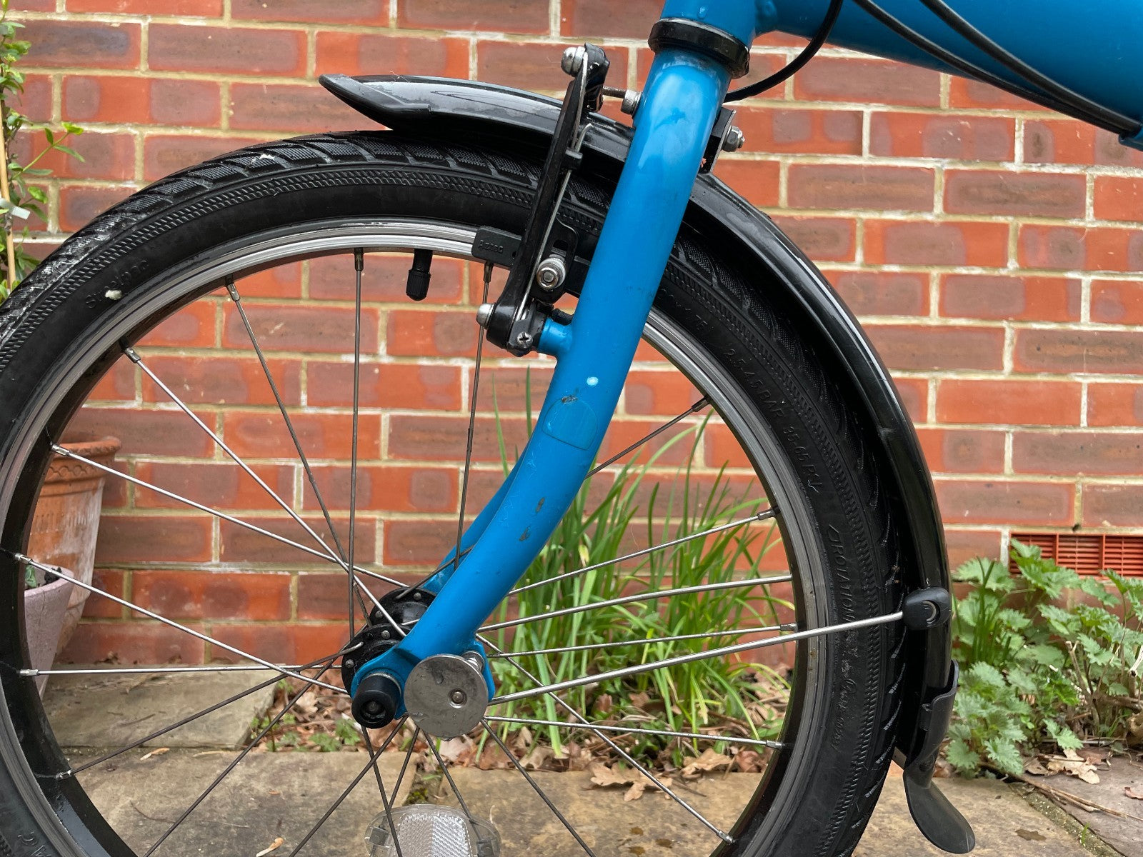 Tern Link B7 Folding Bicycle 20" 7 Speed Blue Easy Carry