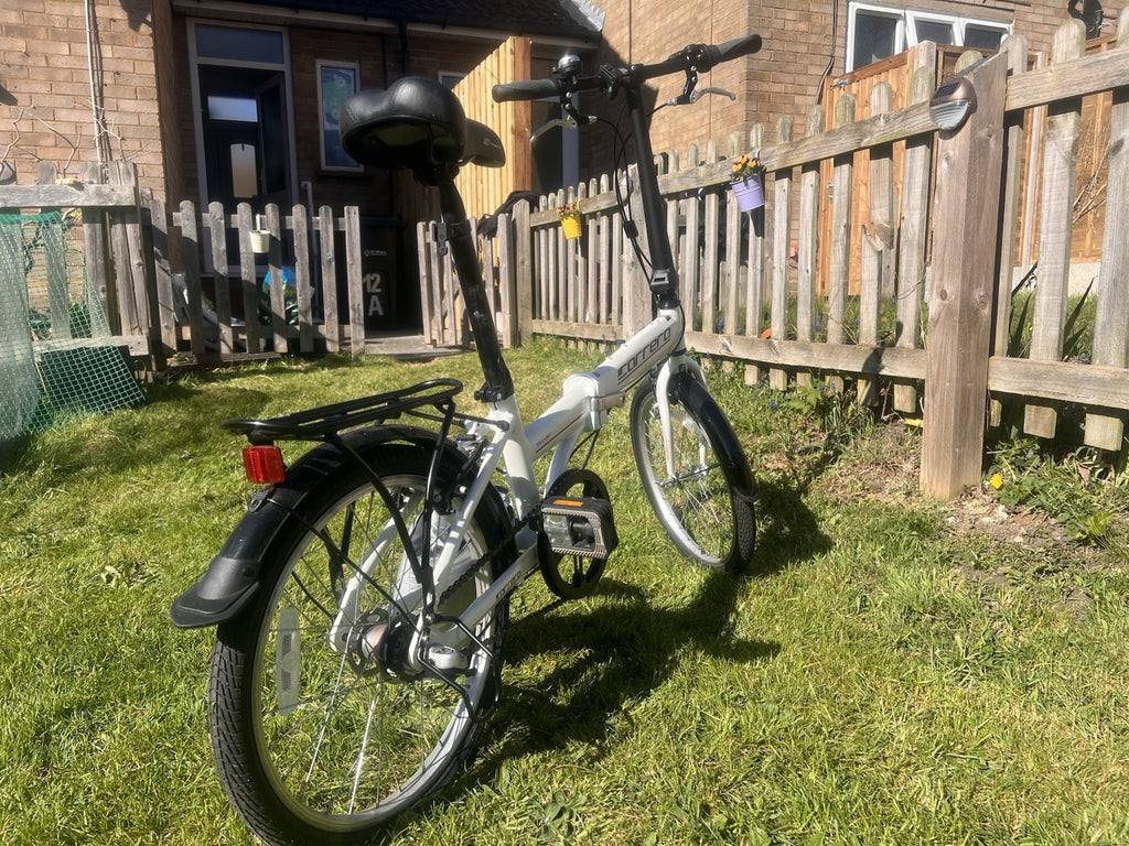 Carrera Transit 20in Folding Bike 3-Speed White/Black Rack Mudguards MPN 361292