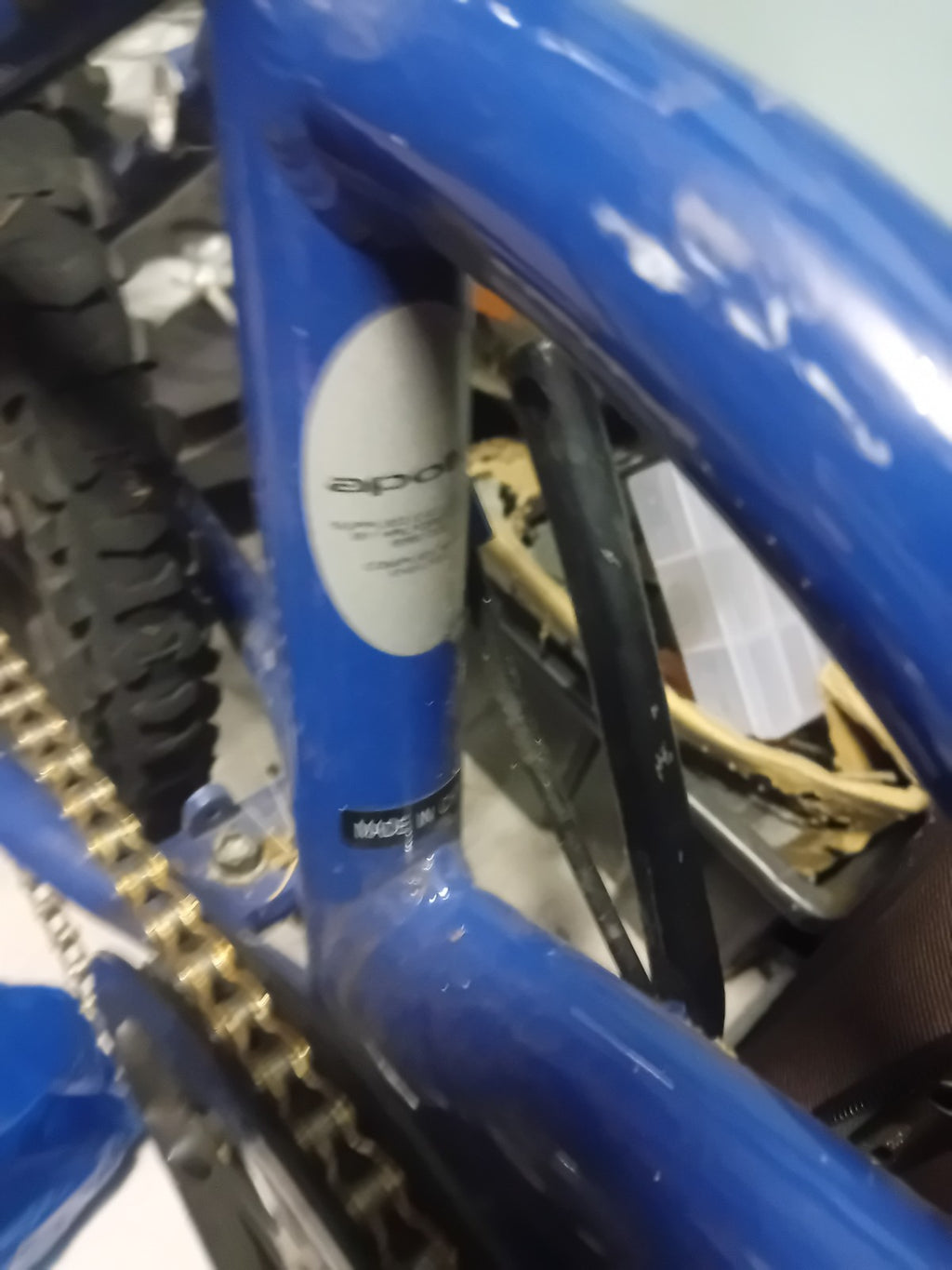 Apollo Tuck Blue Foldable Bike Gold Chain With Padlock Second Hand