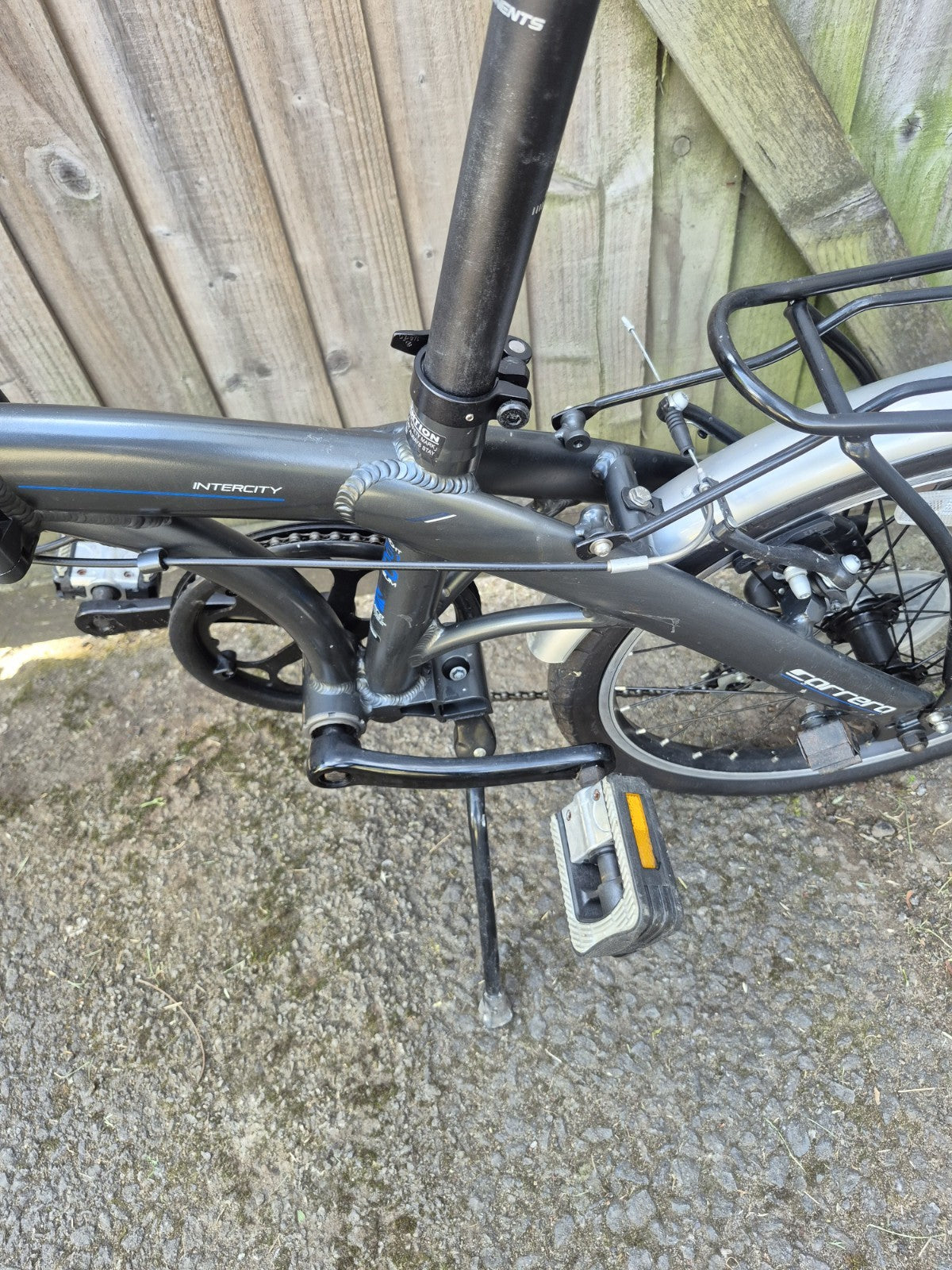 Carrera folding 8 speed bike 20 inch wheels