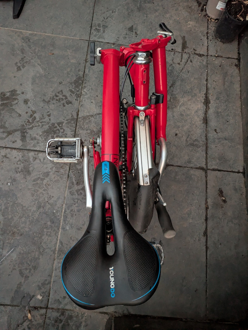 Brompton - 3 gears - Red - Good condition and smooth ride