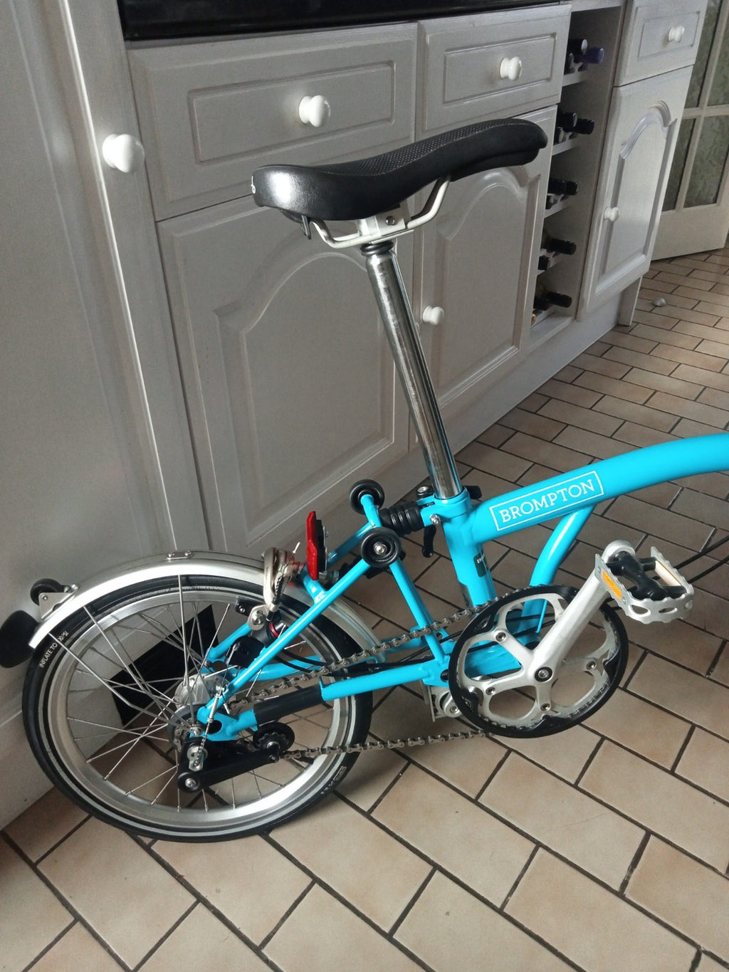 BROMPTON M3L  3 SPEED FOLDING CYCLE HARDLY USED LAGOON BLUE. NEAR MINT CONDITION