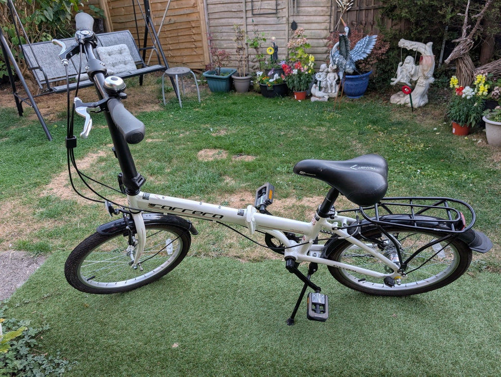 Carrera Transit 20in Folding Bike White/Black Rear Rack Mudguards Kickstand