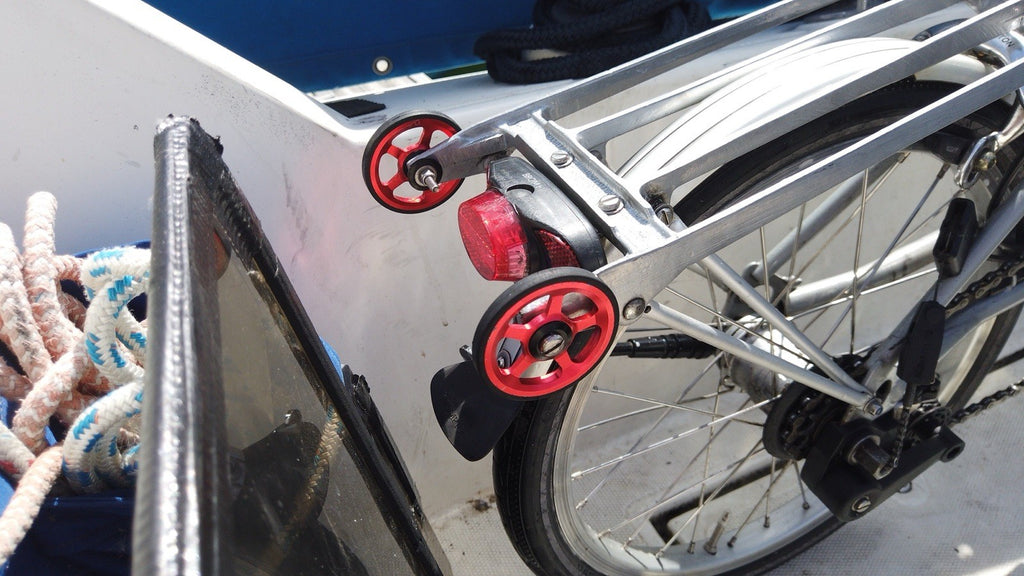 Brompton M6R Folding Bike 16in Silver w/ Front Bag and Carry Bag. Pump, Light.