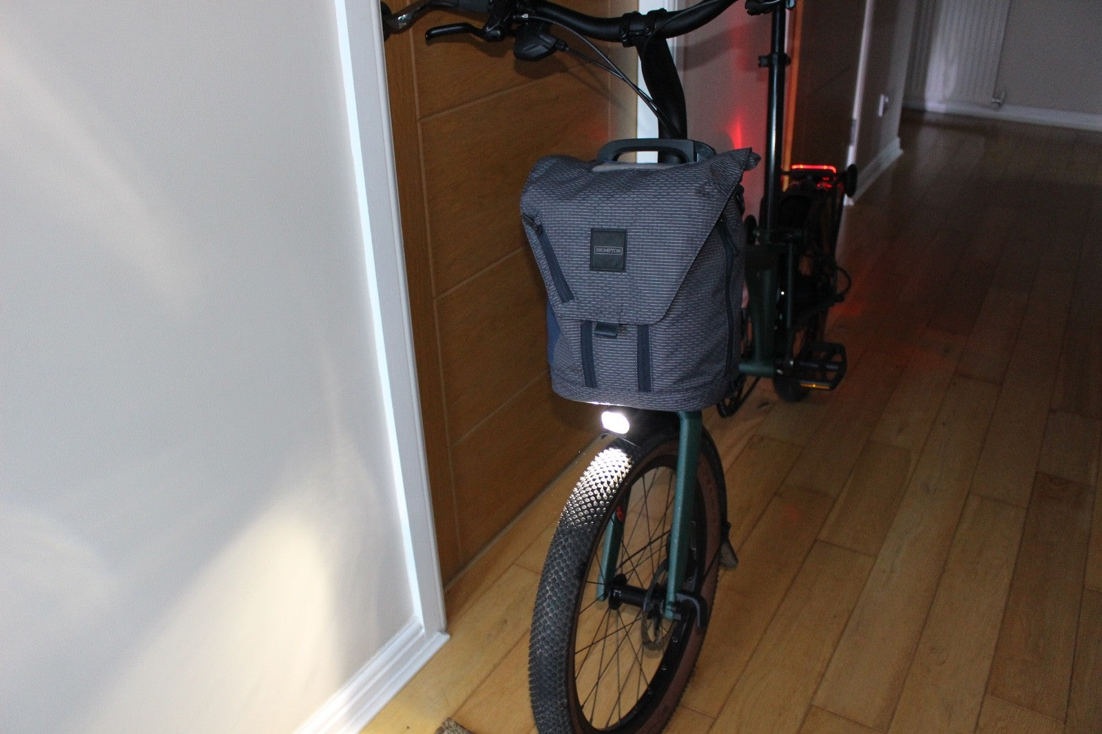 Brompton Electric G Line with SuperRoll+ - e-Motiq system - 4-speed
