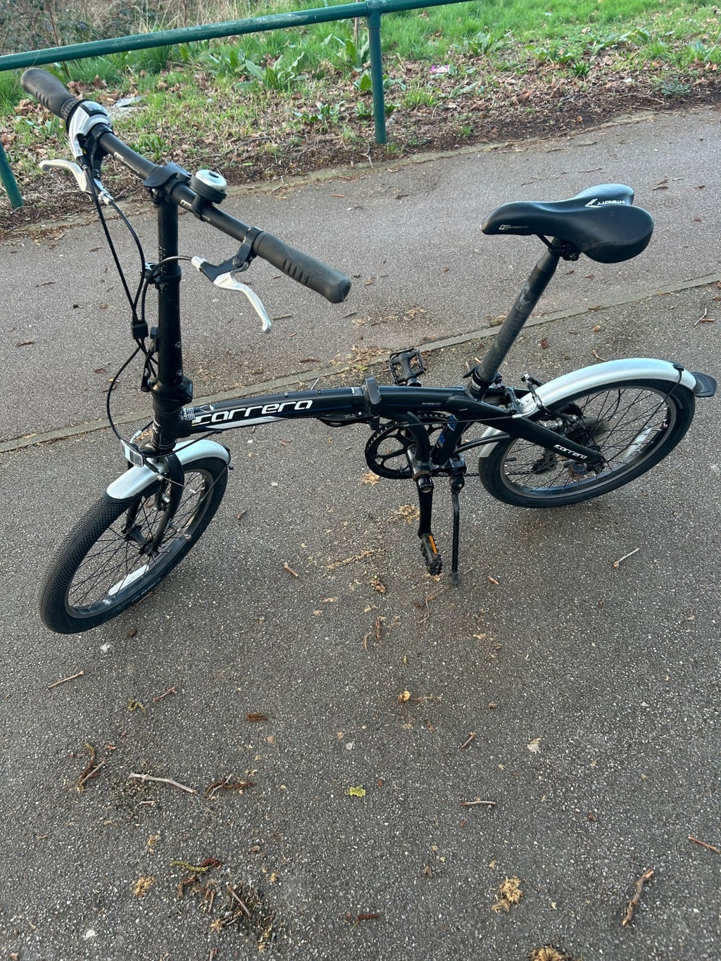 Carrera Intercity Unisex 8 Speed 20'' Wheels Compact Folding Bike (Scratched)