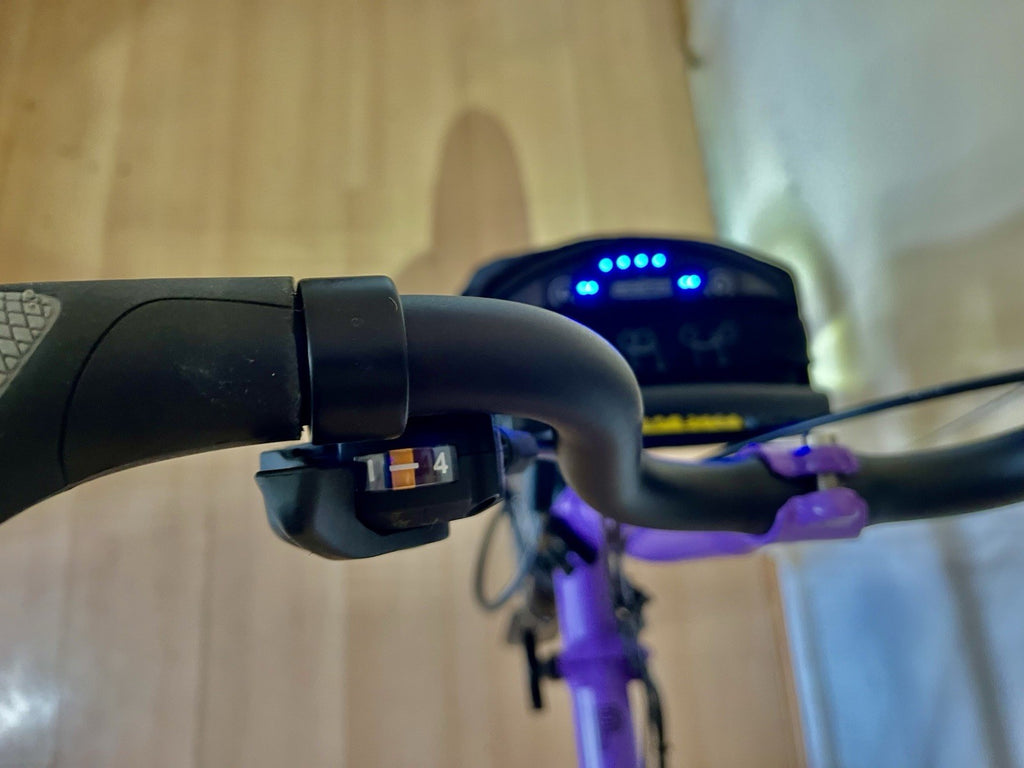 Brompton M4L Electric P-Line 4-Speed Mid-Folding Bike Pop Lilac