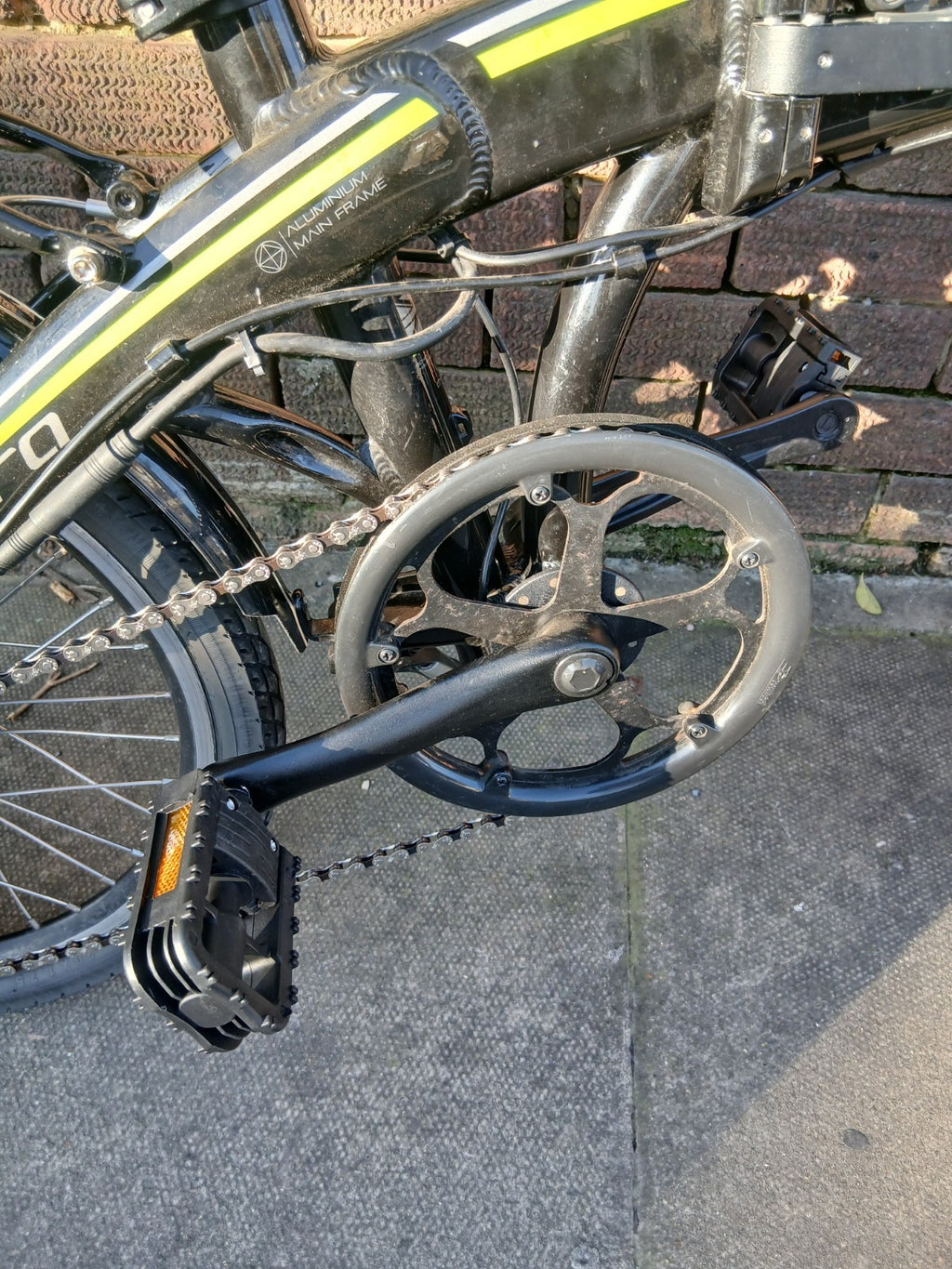 Carrera Intercity Unisex 8 Speed 20'' Wheels Compact Folding Bike