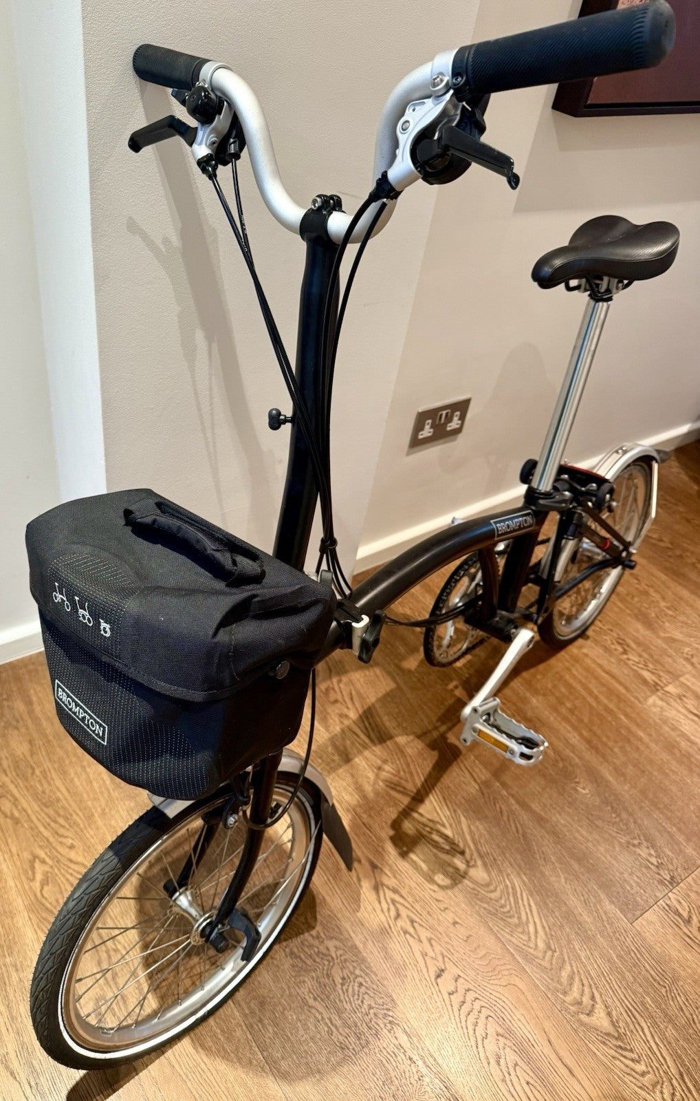 Brompton Folding Bike Black 6 Speed + 2xBrompton Bag, LITELOK, Lights & Cover
