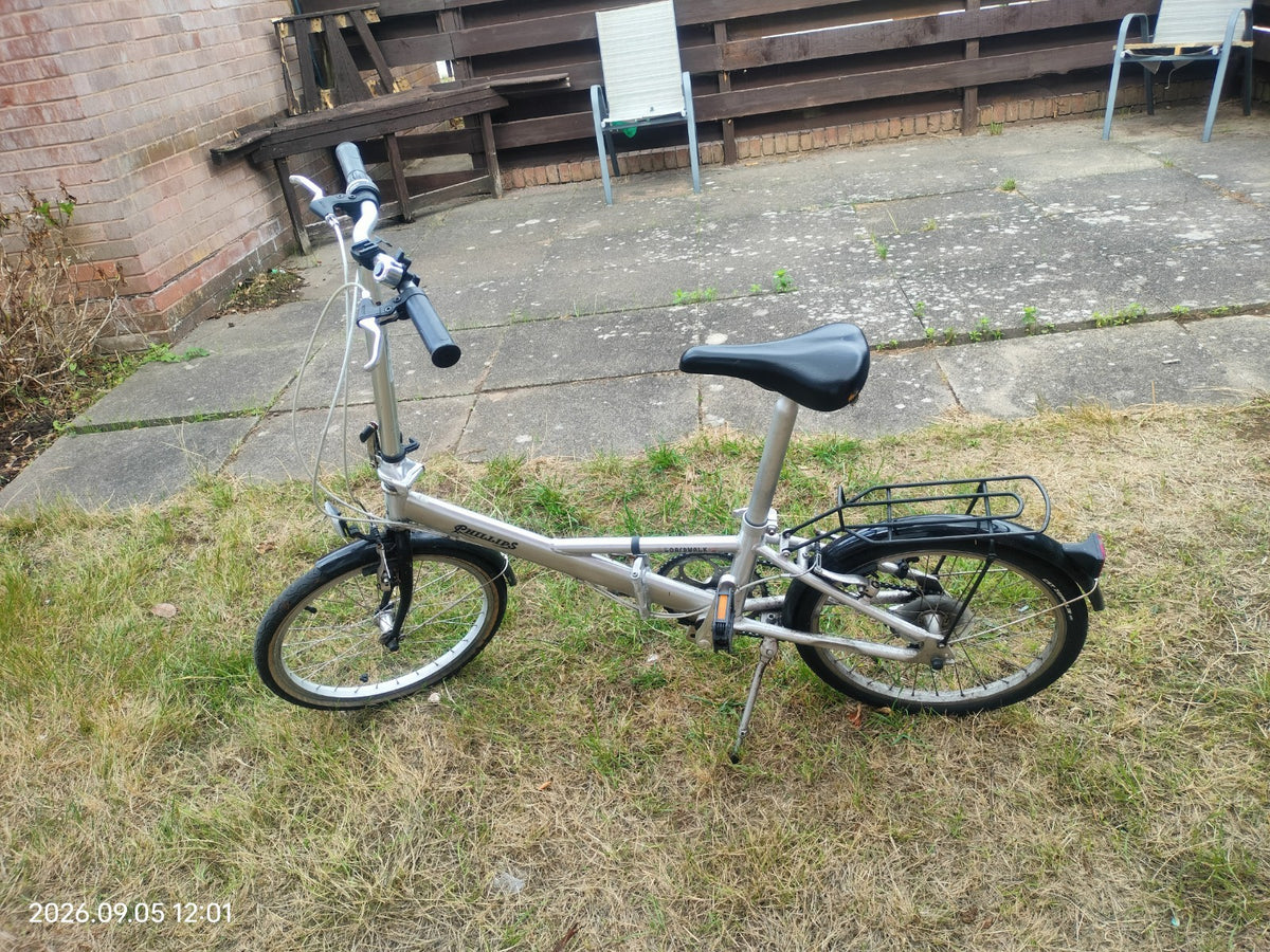 Phillips Boardwalk 20in Folding Bike 23cm Silver/Black Rack Mudguards