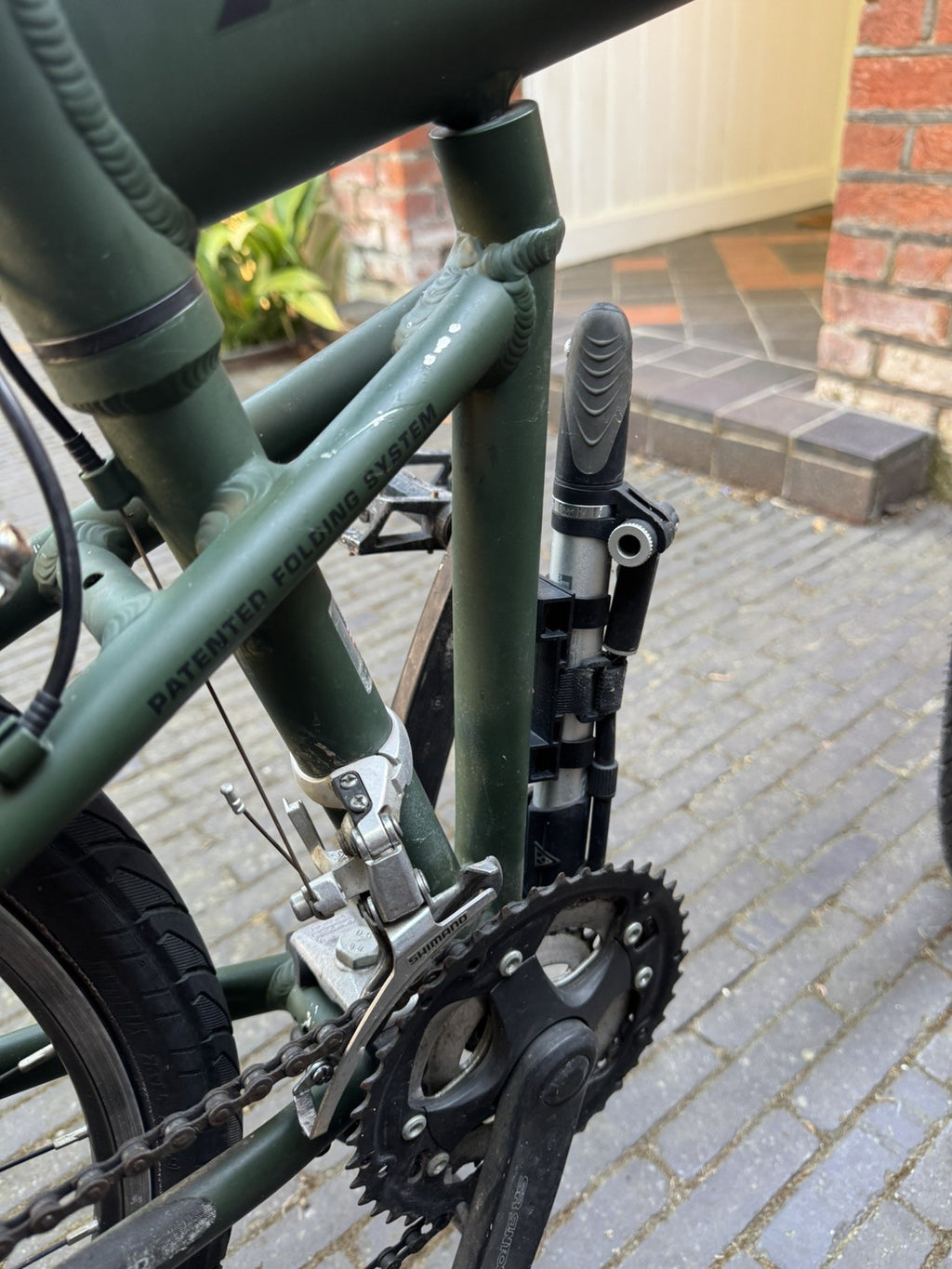 MONTAGUE FOLDING BIKE 26” WHEELS MATT GREEN