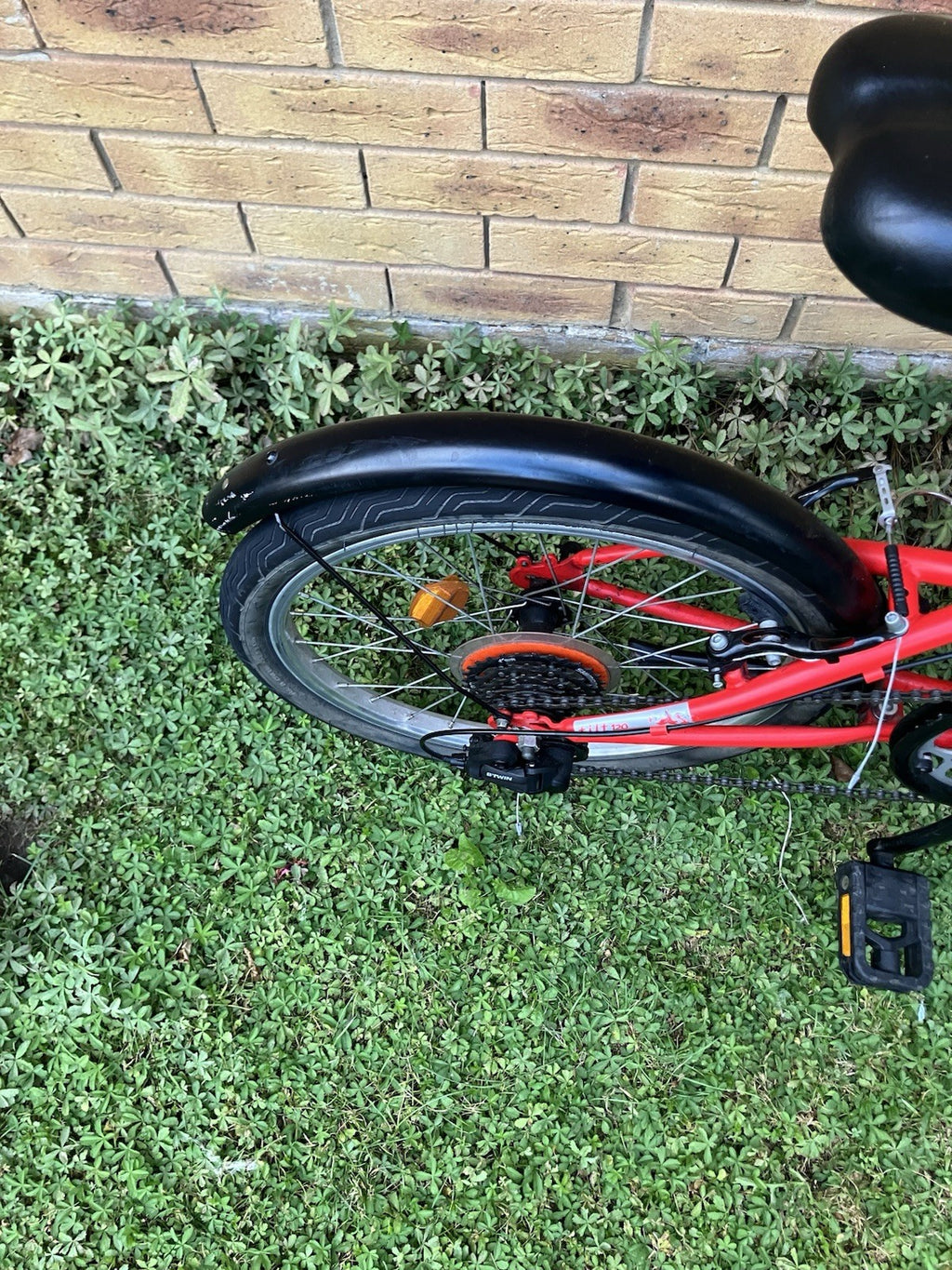 BTWIN Folding Bike 20″ | Urban Commuter Bicycle | 6-Speed Bike | Great for City